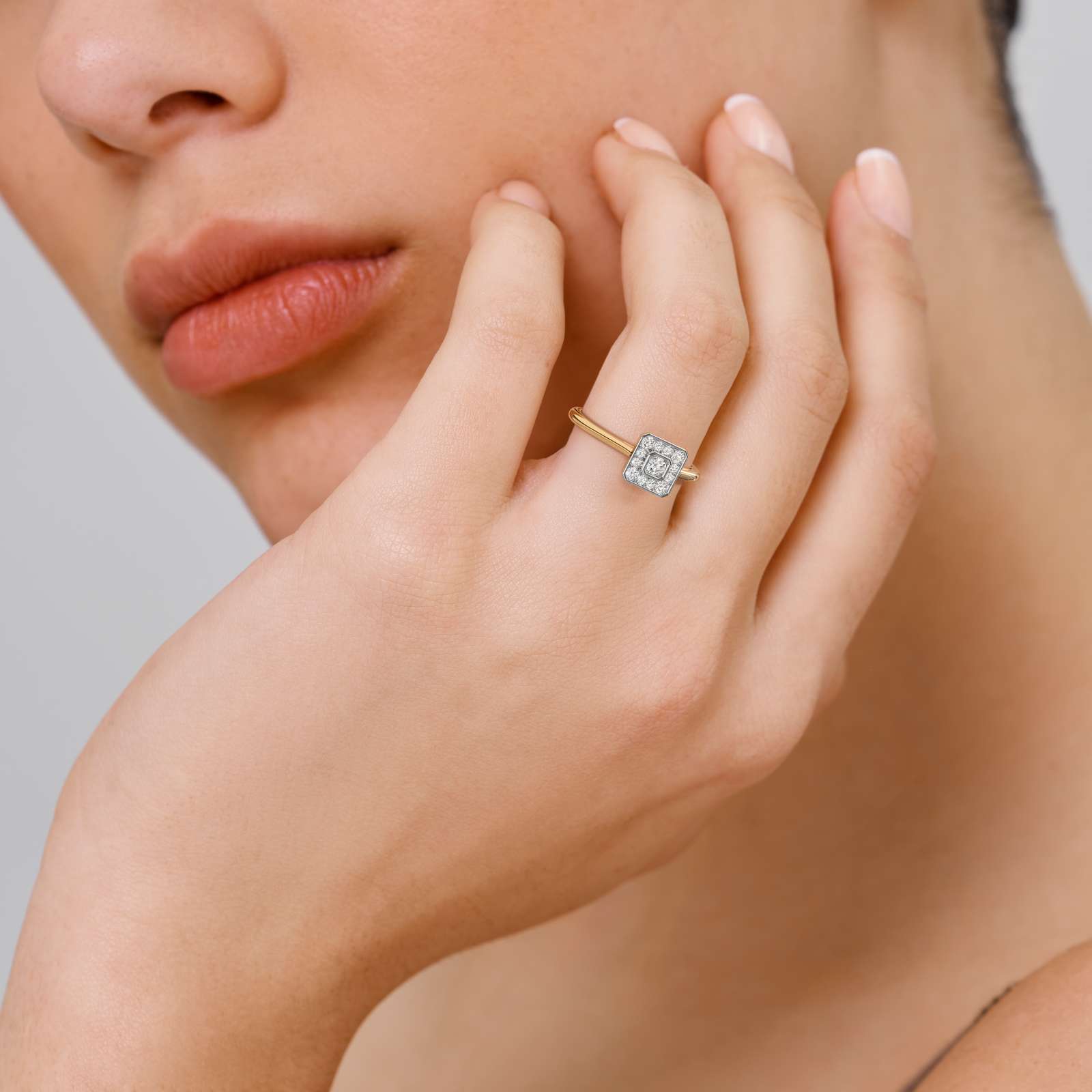Magnetic Draw Asscher Diamond Ring